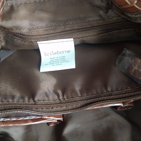 Beautiful shoulder bag by Liz Claiborne 🍀 - Picture 11 of 12